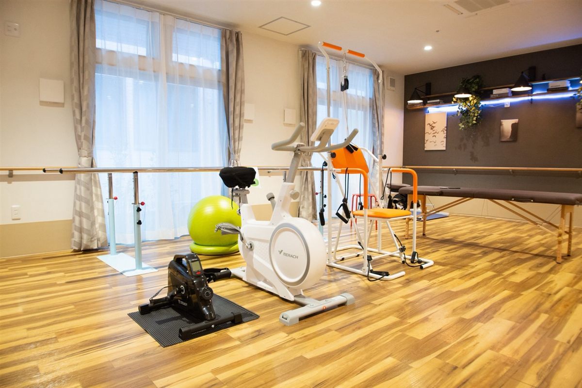 八尾市でリハビリができる老人ホームの探し方｜理学療法士・言語聴覚士のいる施設